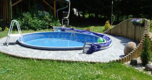 Zastřešení bazénu TROPIKO pro delší koupání, teplý bazén a čistou vodu jako azuro. Pro nadzemní i zapuštěné (kruhové / kulaté) zahradní bazény.